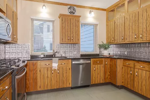 2007 E Jackson St E, Bloomington, IL 61701 photo 10