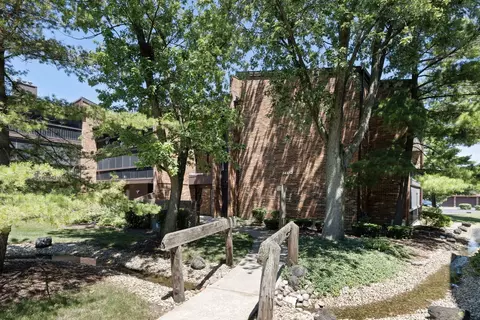 14513 Sussex Ct #PH1, Oak Forest, IL 60452