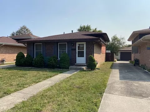 18109 Soleri Dr, Country Club Hills, IL 60478