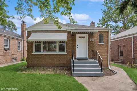 517 W 127th St, Chicago, IL 60628