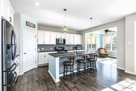 16004 S Selfridge Cir, Plainfield, IL 60586 photo 7