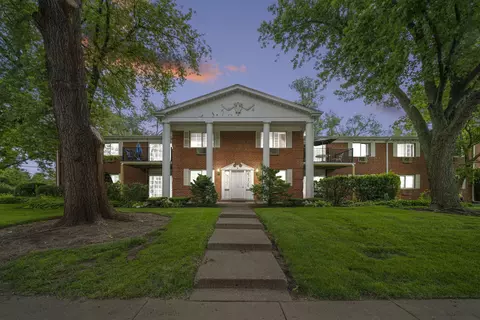 111 N Lincoln Ln #2B, Arlington Heights, IL 60004