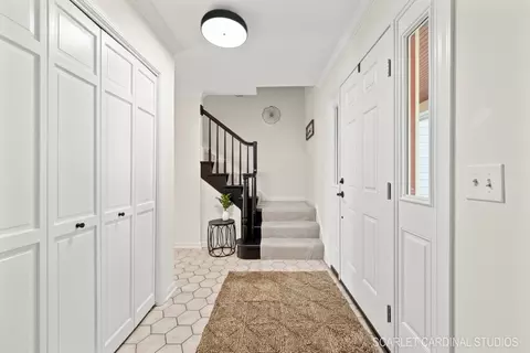 2206 Embden Ln, Wheaton, IL 60189 photo 3