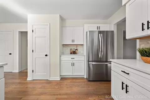 2206 Embden Ln, Wheaton, IL 60189 photo 9