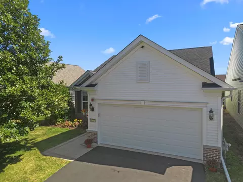 14227 Sundance Dr, Huntley, IL 60142