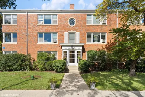 2223 Central St #2, Evanston, IL 60201