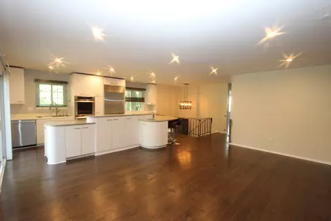 56 Pine Cir, Cary, IL 60013 photo 5