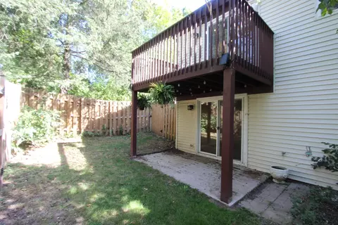 56 Pine Cir, Cary, IL 60013 photo 23
