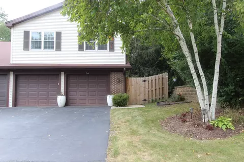 56 Pine Cir, Cary, IL 60013