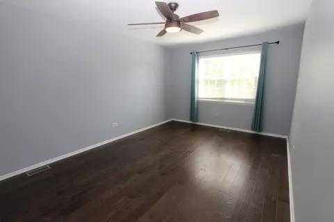 56 Pine Cir, Cary, IL 60013 photo 9