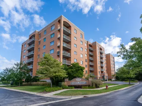 6801 N Milwaukee Ave #705, Niles, IL 60714