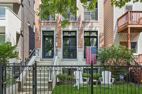 2645 N Mildred Ave #3, Chicago, IL 60614