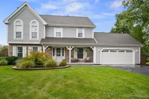 115 Thornhill Farm Ln, Saint Charles, IL 60175