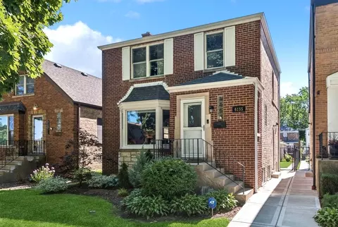 6155 N Melvina Ave, Chicago, IL 60646