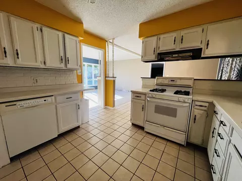502 S Williams St, Forrest, IL 61741 photo 5