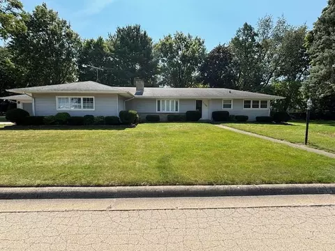 11262 E Oak Ct, Rochelle, IL 61068