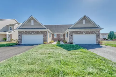 1035 Freedom Rd, Elburn, IL 60119