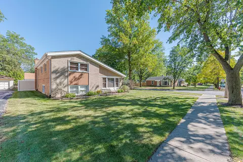 18547 Klimm Ave, Homewood, IL 60430