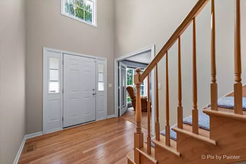 1008 Bristol Dr, Sycamore, IL 60178 photo 4