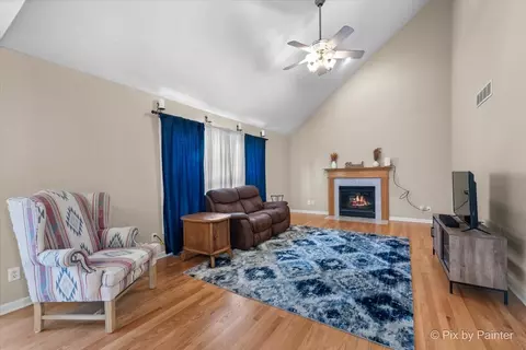 1008 Bristol Dr, Sycamore, IL 60178 photo 8