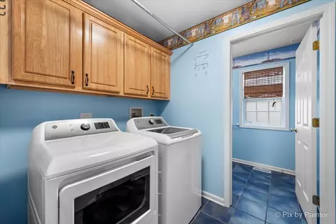 1008 Bristol Dr, Sycamore, IL 60178 photo 17