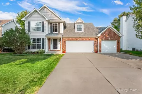 1008 Bristol Dr, Sycamore, IL 60178