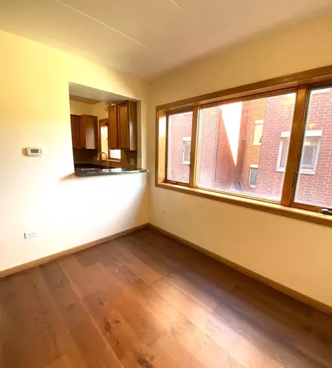 Dining - 239 W 18th St #3A, Chicago, IL 60616 photo 1 of 1