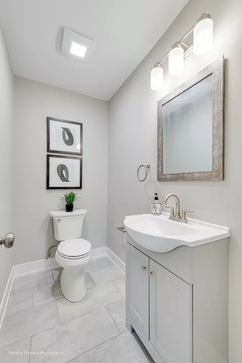 933 S 6th Ave, Des Plaines, IL 60016 photo 14