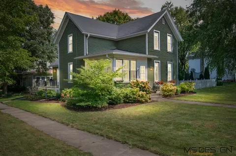 303 Elm St, Sycamore, IL 60178
