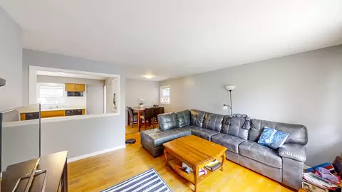 Living - 589 N Willow Rd, Elmhurst, IL 60126 photo 1 of 3
