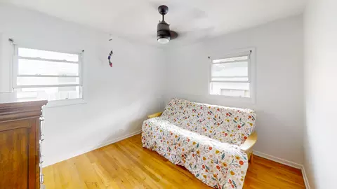Bedroom - 589 N Willow Rd, Elmhurst, IL 60126 photo 1 of 2