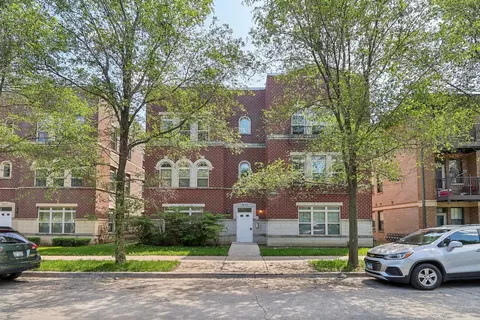 3815 S Langley Ave #301, Chicago, IL 60653