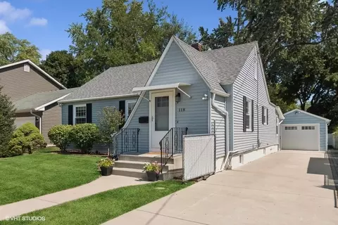 118 N Van Nortwick Ave, Batavia, IL 60510