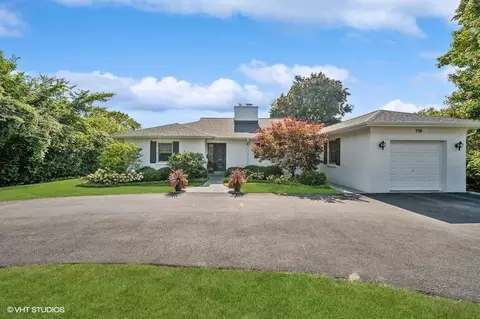 750 Green Bay Rd, Highland Park, IL 60035