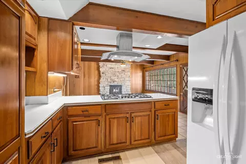 Kitchen - 1800 E Algonquin Rd, Des Plaines, IL 60016 photo 2 of 4