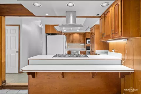 Kitchen - 1800 E Algonquin Rd, Des Plaines, IL 60016 photo 1 of 4