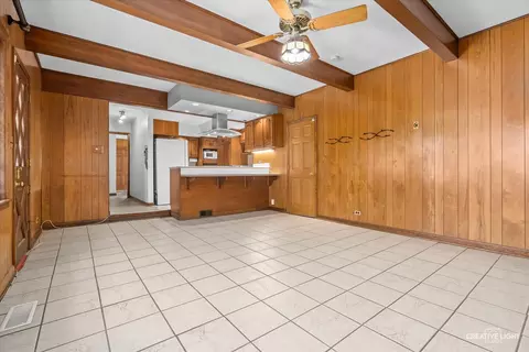 Living - 1800 E Algonquin Rd, Des Plaines, IL 60016 photo 5 of 6
