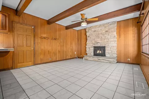 Living - 1800 E Algonquin Rd, Des Plaines, IL 60016 photo 4 of 6