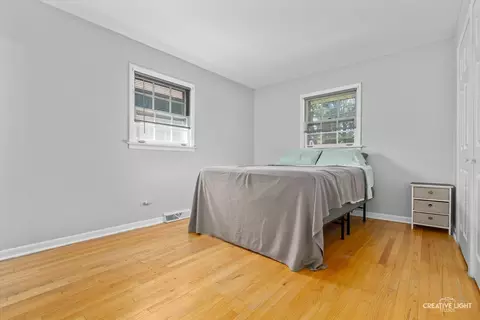 Bedroom - 1800 E Algonquin Rd, Des Plaines, IL 60016 photo 1 of 4