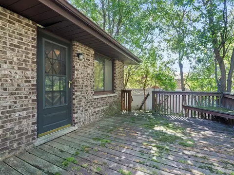 Exterior - 334 S Walnut St, Itasca, IL 60143 photo 3 of 6