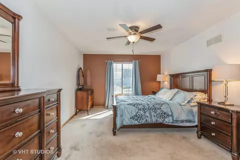 1666 Willow Circle Dr, Crest Hill, IL 60403 photo 8