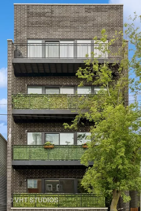 5042 N Western Ave #PH, Chicago, IL 60625