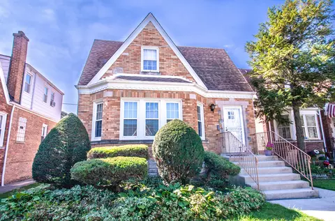 6721 W Schreiber Ave, Chicago, IL 60631