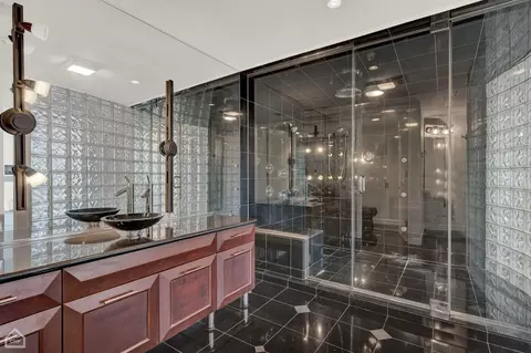 180 E Pearson St #6404, Chicago, IL 60611 photo 18