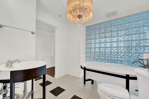 180 E Pearson St #6404, Chicago, IL 60611 photo 16