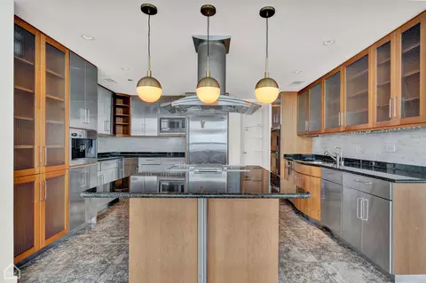 180 E Pearson St #6404, Chicago, IL 60611 photo 7