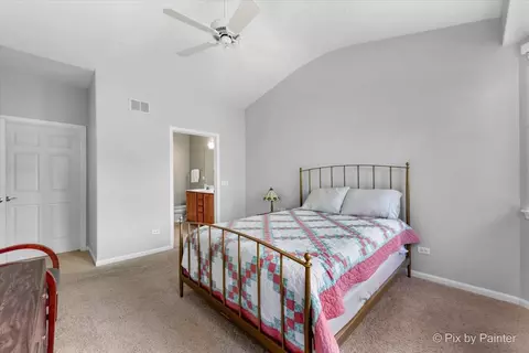 331 Katrina Ln, Algonquin, IL 60102 photo 13