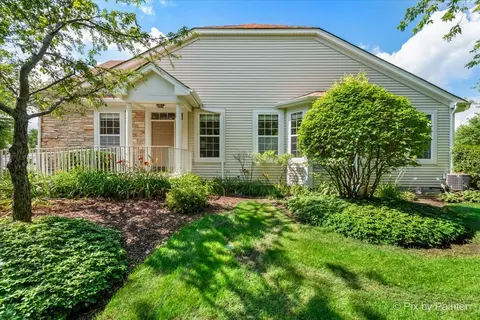 331 Katrina Ln, Algonquin, IL 60102 photo 3