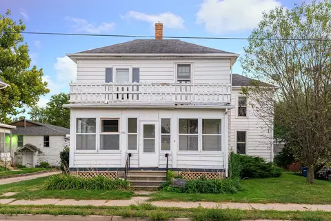 910 E Lincoln Hwy, Dekalb, IL 60115