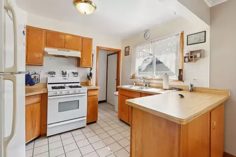 Kitchen - 3625 Morgan St, Steger, IL 60475 photo 1 of 2